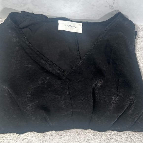 Six/Fifty Women Satin Tunic Top blouse Black Size Small NWT - Picture 4 of 5